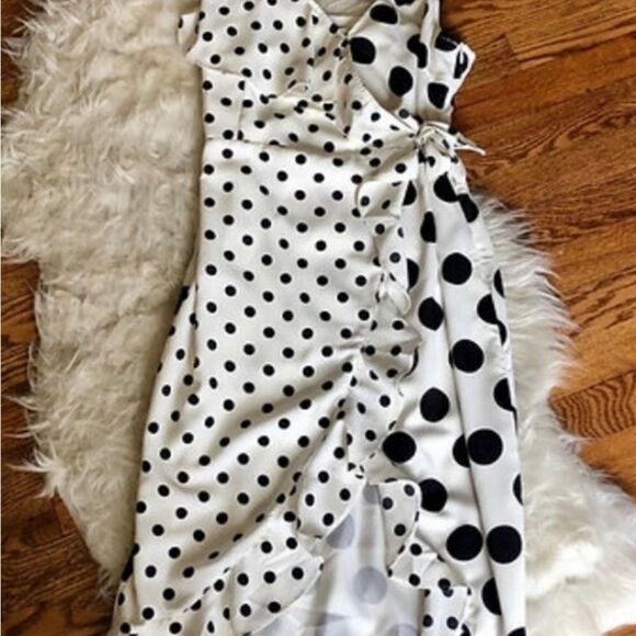 DO+BE Size Medium polkadot mini dress ties on side spaghetti straps adjustable - Picture 3 of 14